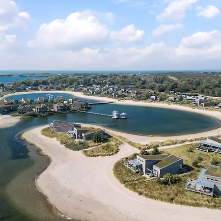 77 - Beachfront | Directly On The With Views Over The Water Ouddorp