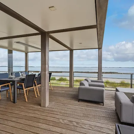 Villa 77 - Beachfront | Directly On The With Views Over The Water Ouddorp